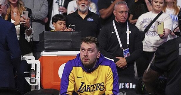 루카 돈치치, 레이커스 이적 후 완벽한 적응 - 트레이드 통보의 충격과 새로운 시작