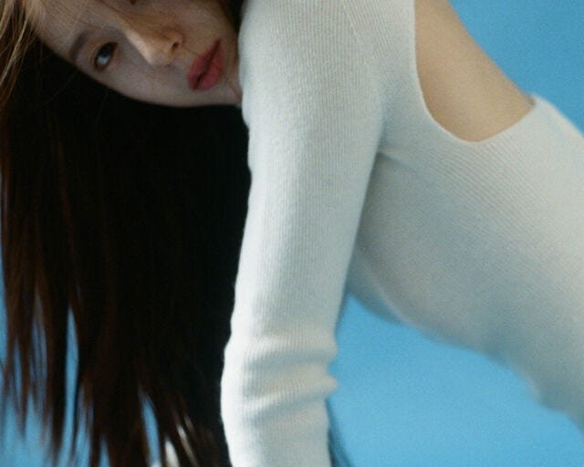 크리스탈, 16년 만에 첫 솔로 싱글 'Solitary'로 귀환! 그녀의 음악적 여정을 되짚어보다