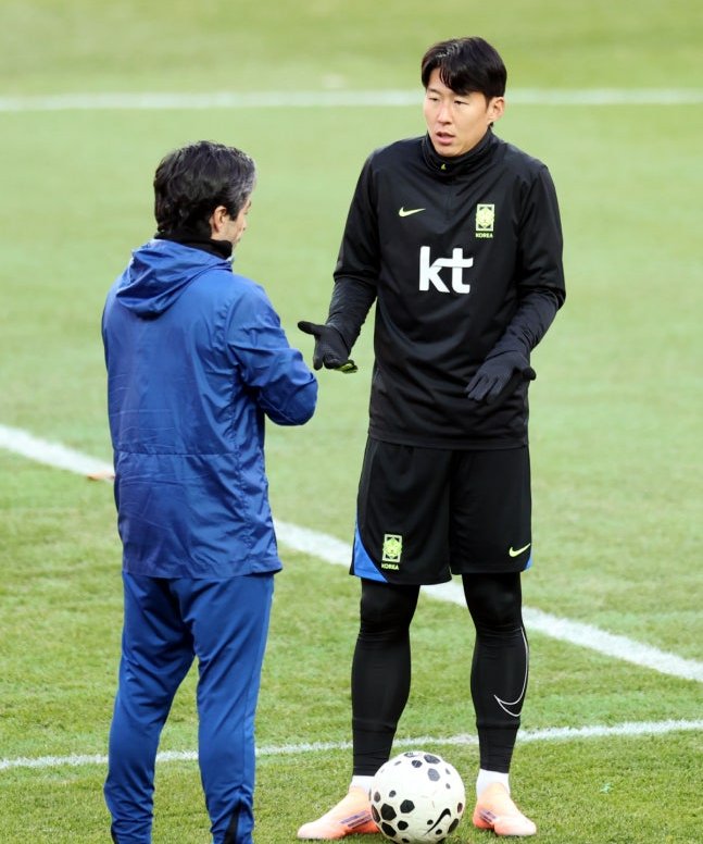 손흥민, 나이와 집중 견제 속에서도 빛나는 존재감 - 가나 감독의 칭찬과 전술적 분석