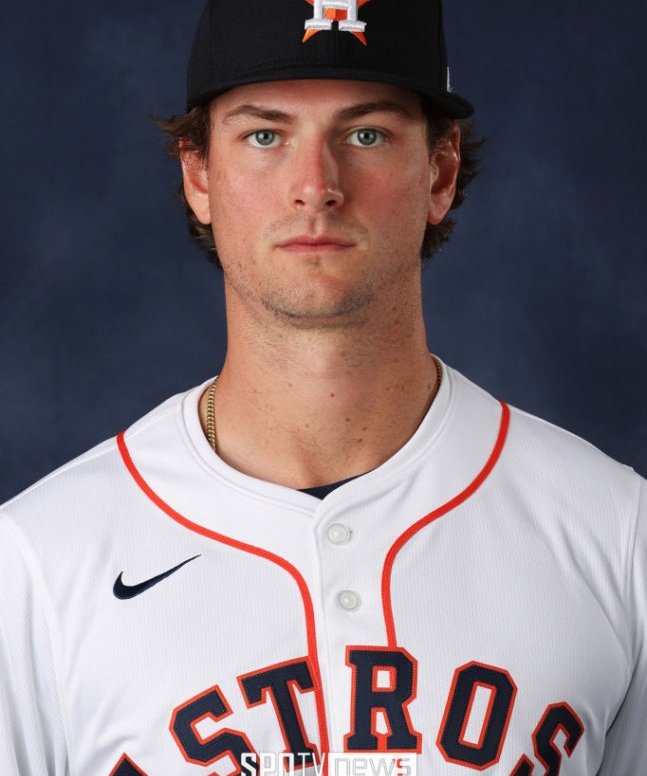 키 201cm에 160km 강속구를 가진 미국 유망주, 28세에 일본행 결정한 이유는?